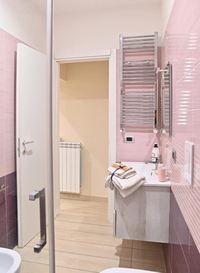 Bed & Breakfast Perlablu In Centro Naples